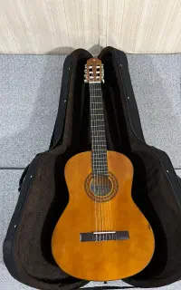 گیتار یاماها c40  +  هاردکیس  +  پایه