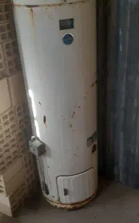 ابگرمکن ایستاده