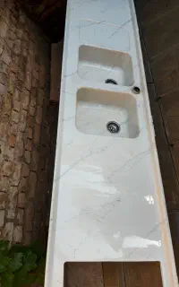 صفحه کامل از جنس سنگ مصنوعی