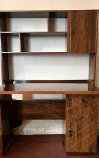 میز تحریر  کتابخانه دار