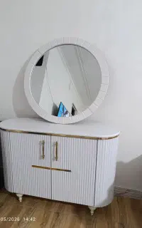اینه و کنسول ومیز تی وی