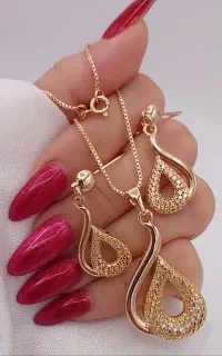 نیمست آبکاری طلا ۱۸ عیار . رنگ ثابت