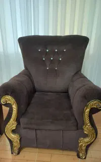 مبل در حد نو بفروش میرسد
