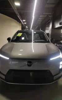 ولوو XC70 CORE  تجارت خودرو خسروانی  TKK