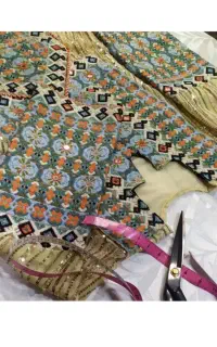 دوخت  لباس بلوچی زنانه با قیمت خوب