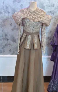 آموزش ودوخت و دوز تخصصی لباس شب و عروس