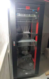 خدمات تخصصی شبکه و کامپیوتر و سرور