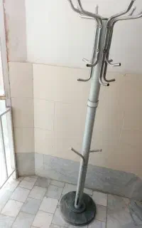چوب لباسی فروشی