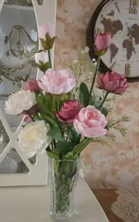 گل و گلدان
