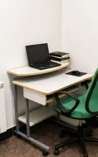 صندلی اداری و میز کار