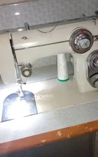 چرخ مادگی و دکمه و گل دوزی ۶۷۲ ژانومه