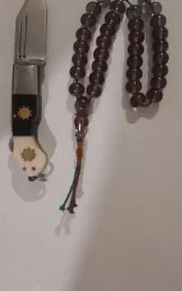 تسبیح و چاقو