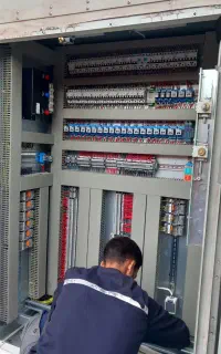 برقکار صنعتی