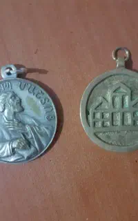 دوربین عکاسی کبریت جلد CD سکه یادبود بلیط