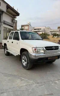 تویوتا هایلوکس مدل 2001