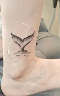 تتو بدن حرفه‌ای بانوان با ۵ سال سابقه ی حرفه ای