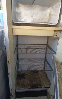 یخچال تمیز سالم