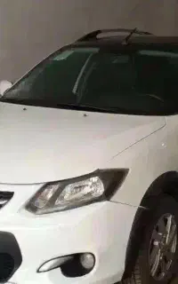 کوییک R سفید مشکی مدل ۱۴۰۰