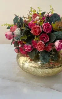 گلدان و شمعدانی