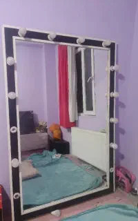 آینه هالیوودی لامپ دار