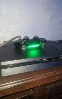 ps4 slim یه ترا