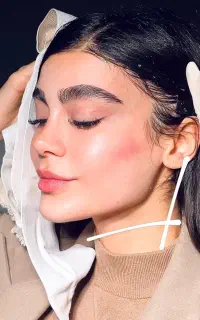 ساکشن غبغب و زاویه فک در کلینیک مهرزاد