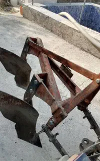 گاو آهن دو خیش