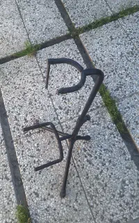 پایه و استند گیتار