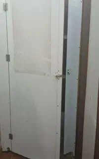 اتاق پرو برای مغازه‌ پوشاک
