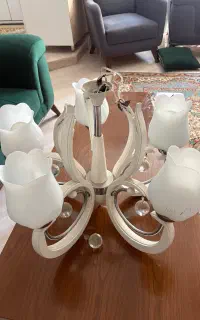 لوستر سفید