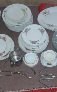 چند عدد دیس برنج  خوری،گلاب پاش یاگلپاش