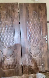 درب ورودی آپارتمان
