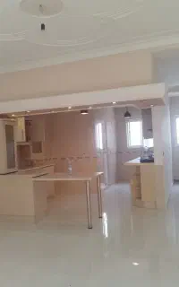 آپارتمان‌ تک واحدی ابتدای آفتاب ۱۶