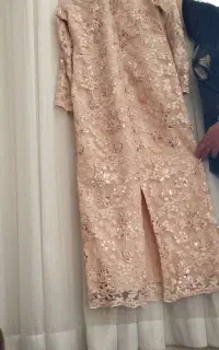 پیرهن مجلسی فقط دو ساعت پوشیده شده