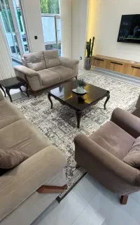 مبل راحتی ۷ نفره به همراه میز جلو مبلی و عسلی