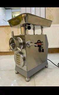 چرخ گوشت الکتروکار سایز ۲۲ تمیز و مرتب