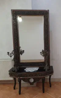 آیینه و شمعدان و کنسول