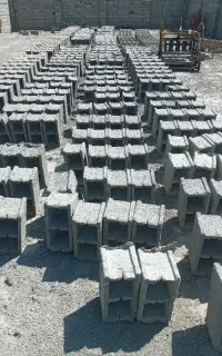 کار در کارگاه بلوک زنی