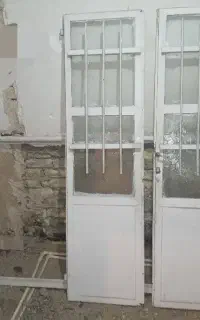 دو تا درب آهنی