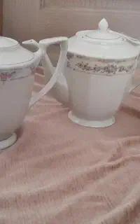 قوری سفید
