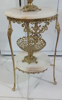 میز خاطره برنز همراه با جا میوه  و شیرینی