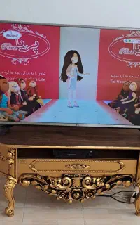 میز تلویزیون سلطنتی