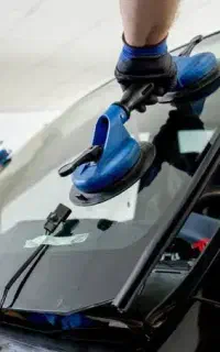 نصب شیشه اتومبیل