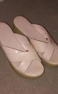 صندل پاشنه دار