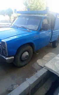 نیسان وانت ۸۳