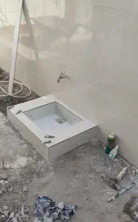 کاشی کاری و لوله کشی آب و فاضلاب
