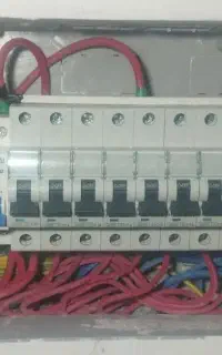 برق کار-برق کشی ساختمان-رفع اتصالی- آیفون