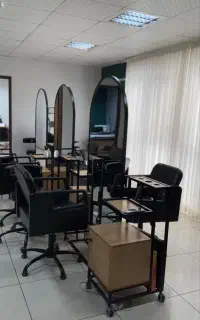 اجاره سالن زیبایی با وسایل
