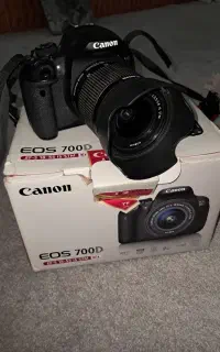 دوربین کانن eos700d