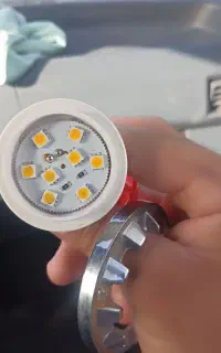 به یک نفر برق کار صنعتی نیازمندیم